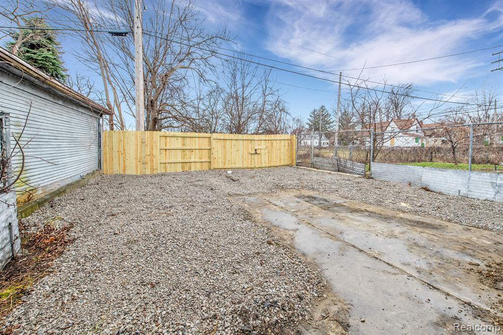 4457 JOSEPH CAMPAU Street, Detroit, MI 48207 — Photo 23