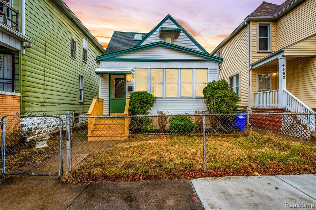 4457 JOSEPH CAMPAU Street, Detroit, MI 48207 — Photo 25