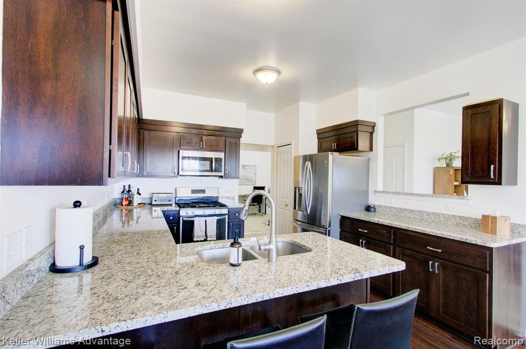 24597 ROSEMONT Unit #59 Drive, South Lyon, MI 48178 — Photo 8