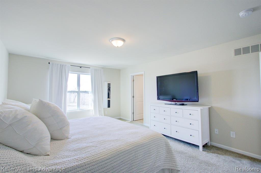 24597 ROSEMONT Unit #59 Drive, South Lyon, MI 48178 — Photo 17