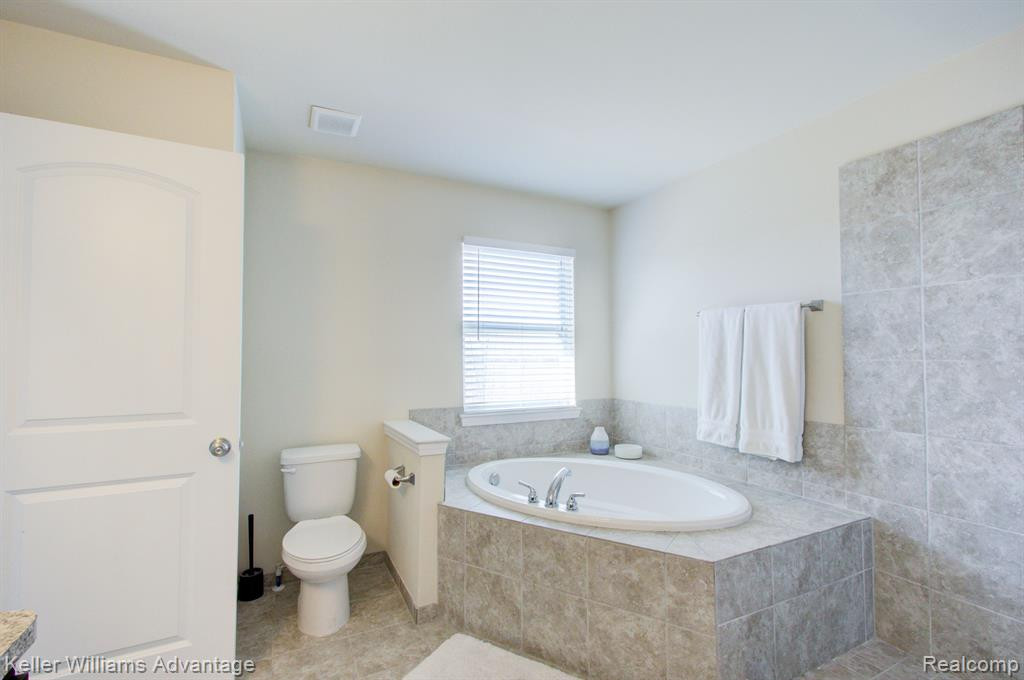 24597 ROSEMONT Unit #59 Drive, South Lyon, MI 48178 — Photo 23