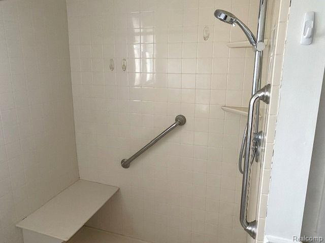 4374 Golden Glow Drive, Columbiaville, MI 48421 — Photo 11