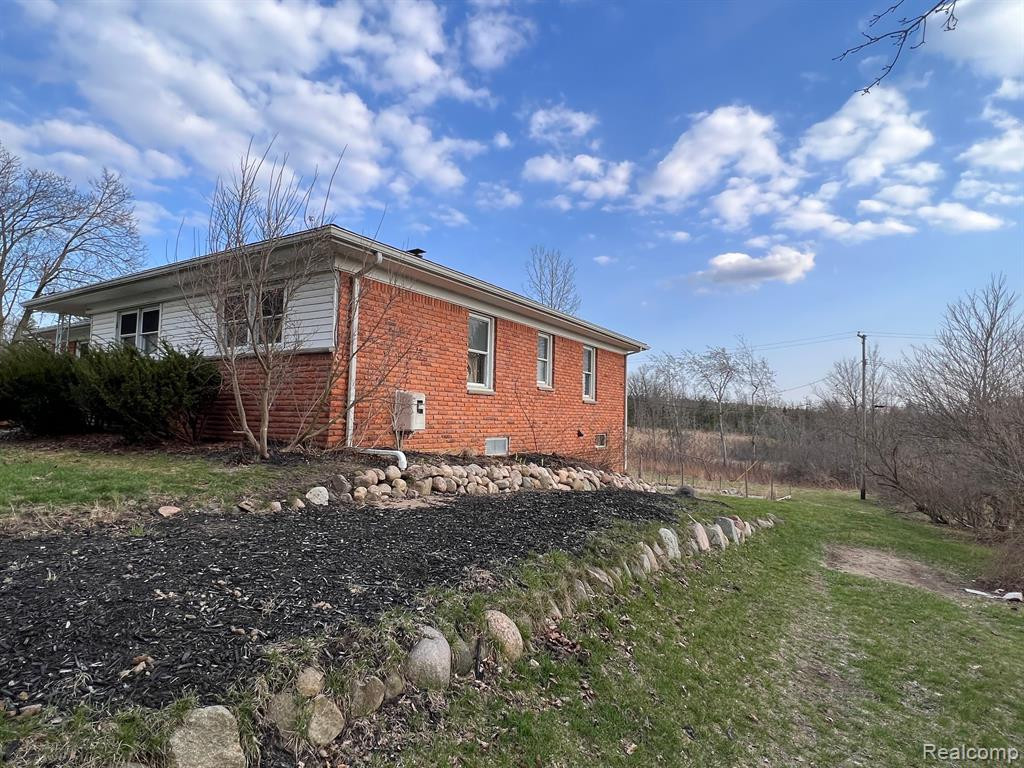 654 East Ridge Drive, Ortonville, MI 48462 — Photo 4