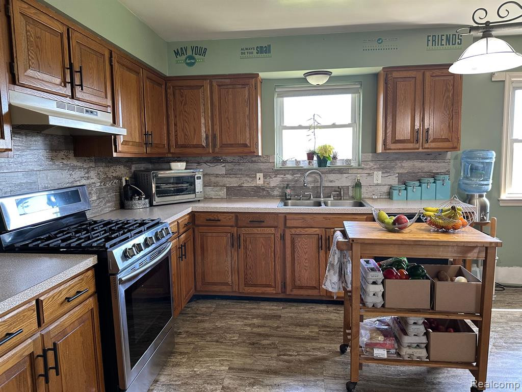 654 East Ridge Drive, Ortonville, MI 48462 — Photo 10