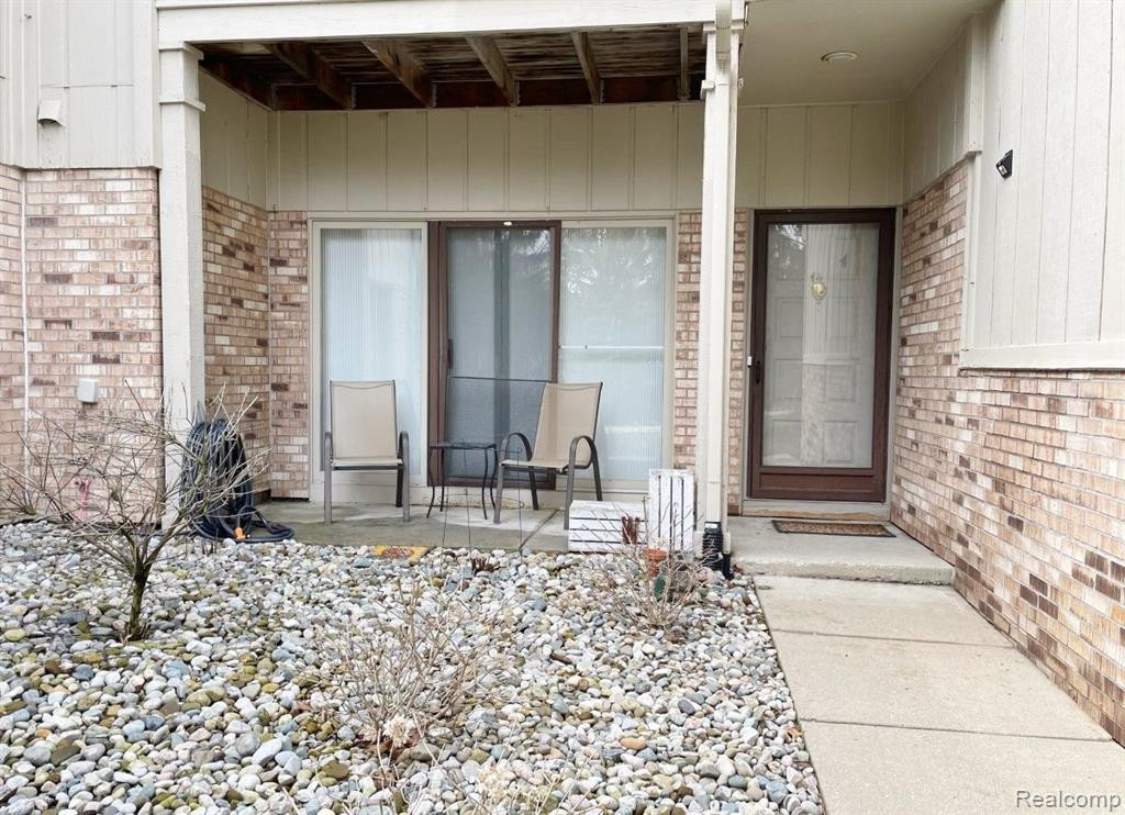 29319 LAUREL Drive, Farmington Hills, MI 48331 — Photo 2