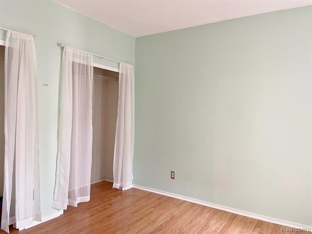 29319 LAUREL Drive, Farmington Hills, MI 48331 — Photo 13