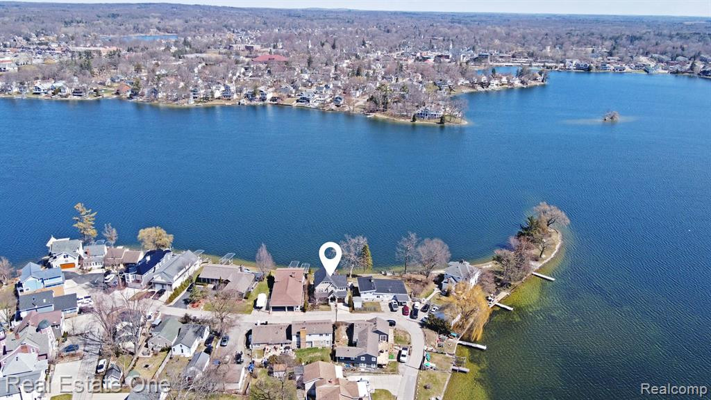 85 CRESCENT Avenue, Lake Orion, MI 48362 — Photo 6