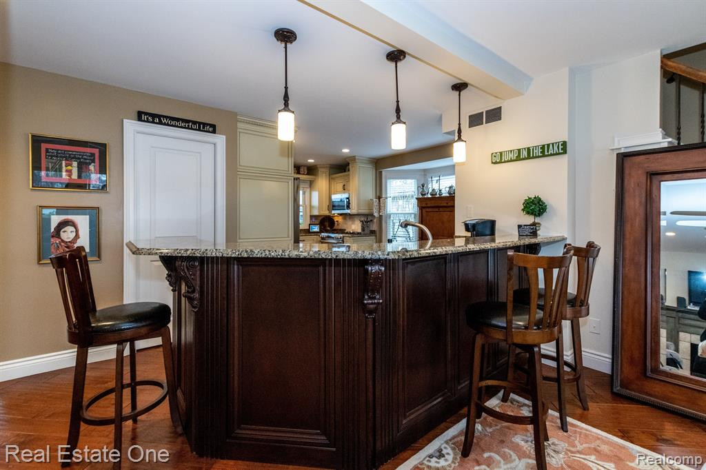 85 CRESCENT Avenue, Lake Orion, MI 48362 — Photo 10