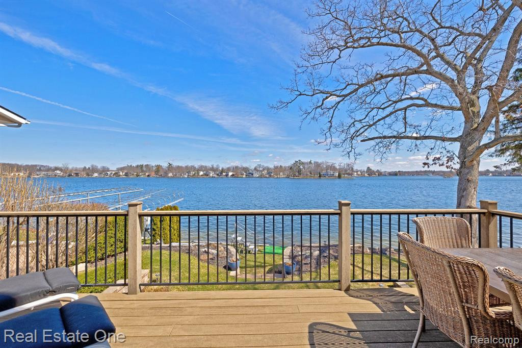 85 CRESCENT Avenue, Lake Orion, MI 48362 — Photo 20