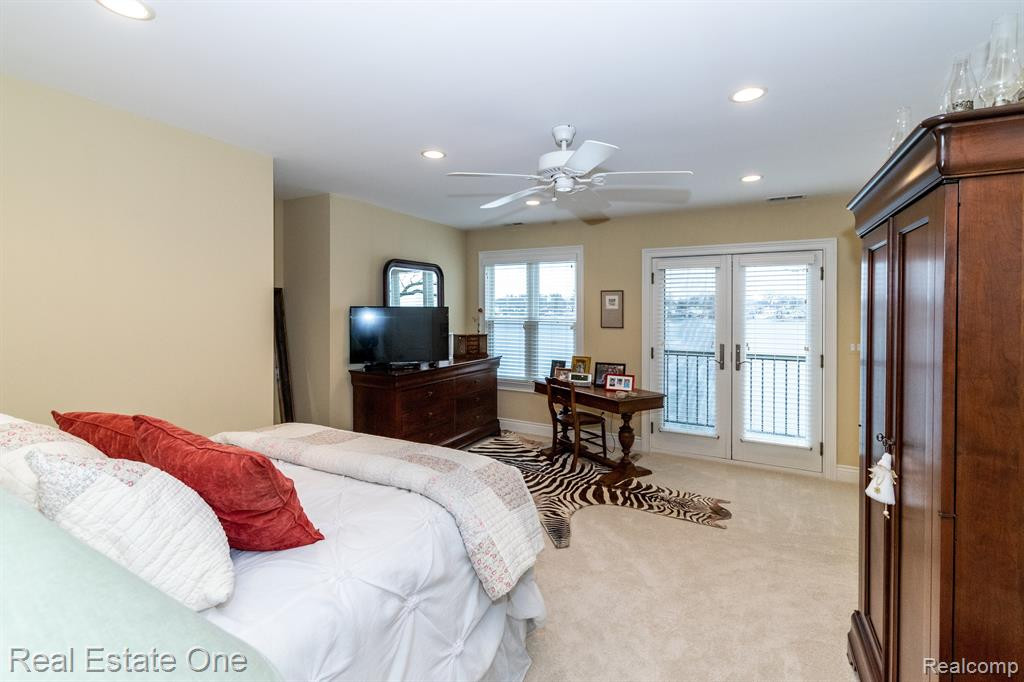 85 CRESCENT Avenue, Lake Orion, MI 48362 — Photo 26