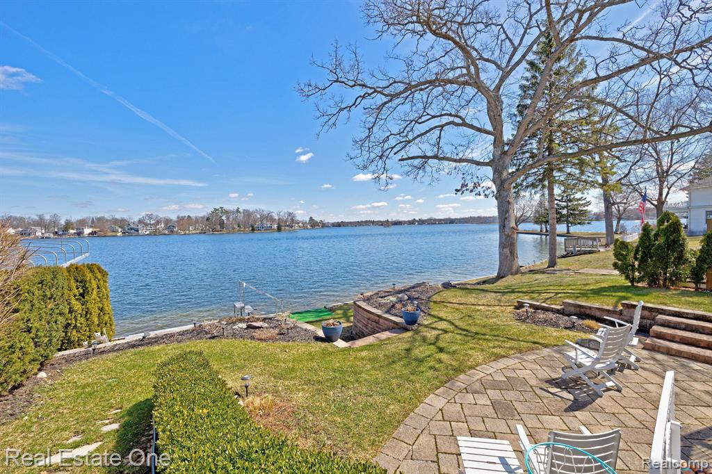 85 CRESCENT Avenue, Lake Orion, MI 48362 — Photo 43