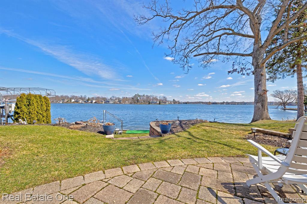 85 CRESCENT Avenue, Lake Orion, MI 48362 — Photo 48