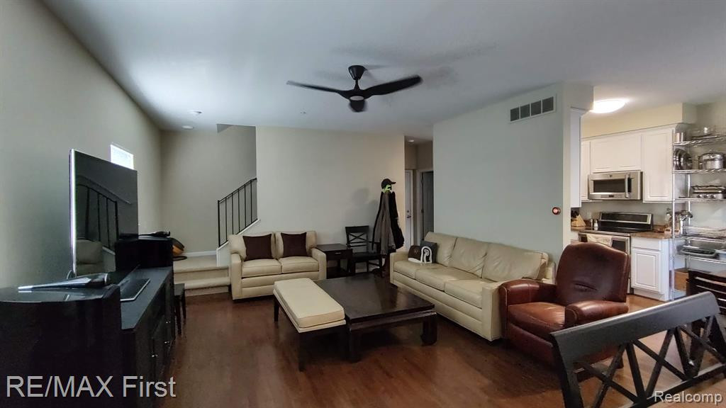 1703 RIVERSEDGE Drive, 67, Saline, MI 48176 — Photo 3