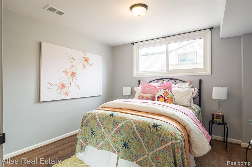832 LAMBKINS, Saline, MI 48176 — Photo 28