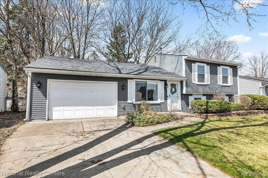 6246 S MIAMI Street, Ypsilanti, MI 48197 — Photo 2