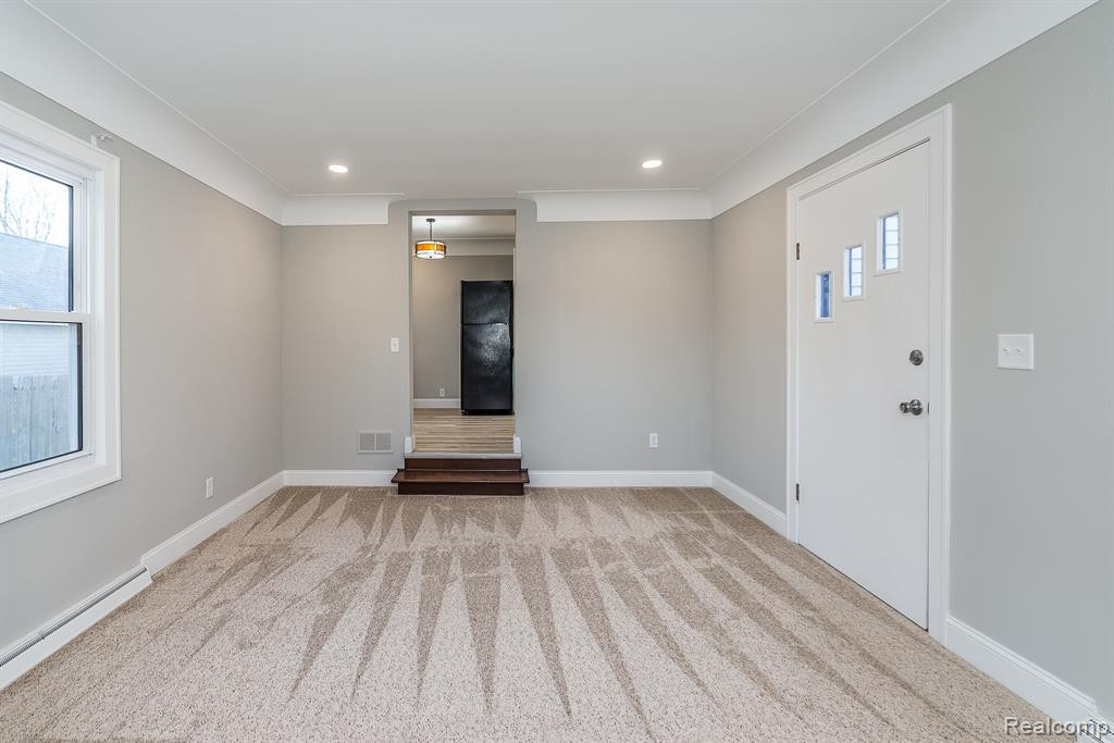 279 BEACHWAY Street, Whitmore Lake, MI 48189 — Photo 19