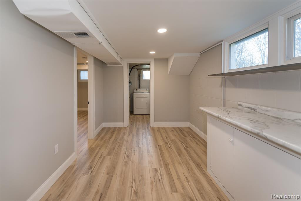 279 BEACHWAY Street, Whitmore Lake, MI 48189 — Photo 29