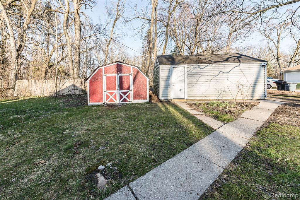 279 BEACHWAY Street, Whitmore Lake, MI 48189 — Photo 36