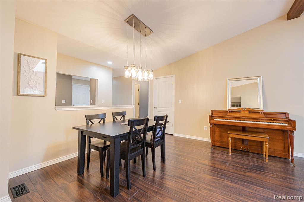 17408 N LUCILLE Circle, New Boston, MI 48164 — Photo 17