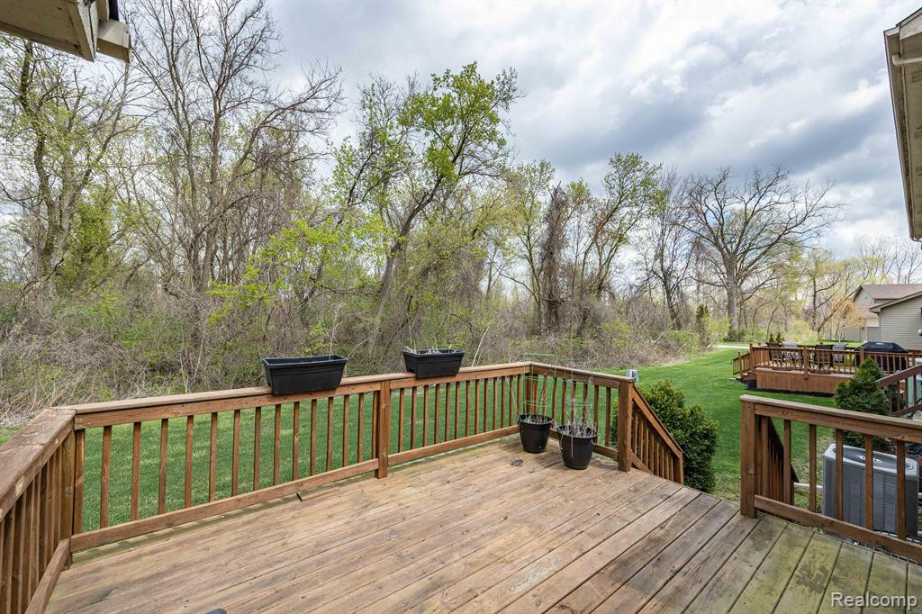 17408 N LUCILLE Circle, New Boston, MI 48164 — Photo 35