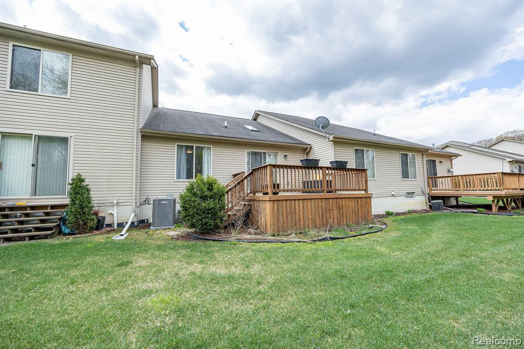17408 N LUCILLE Circle, New Boston, MI 48164 — Photo 36