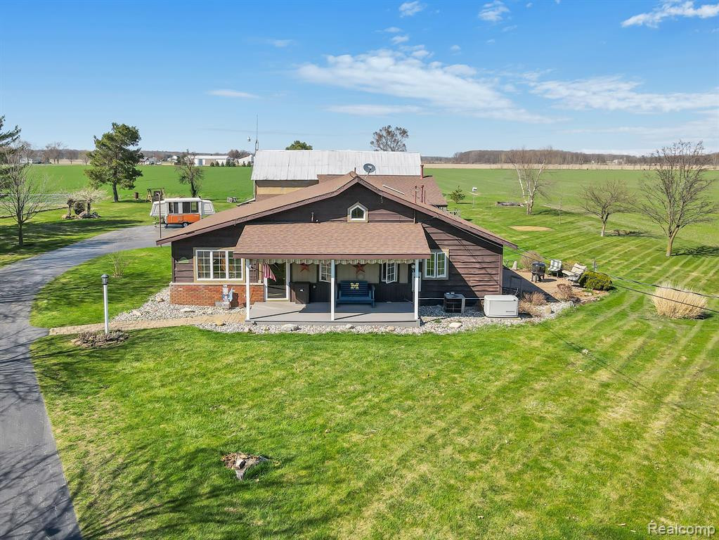 3854 Peet Road, New Lothrop, MI 48460 — Photo 4