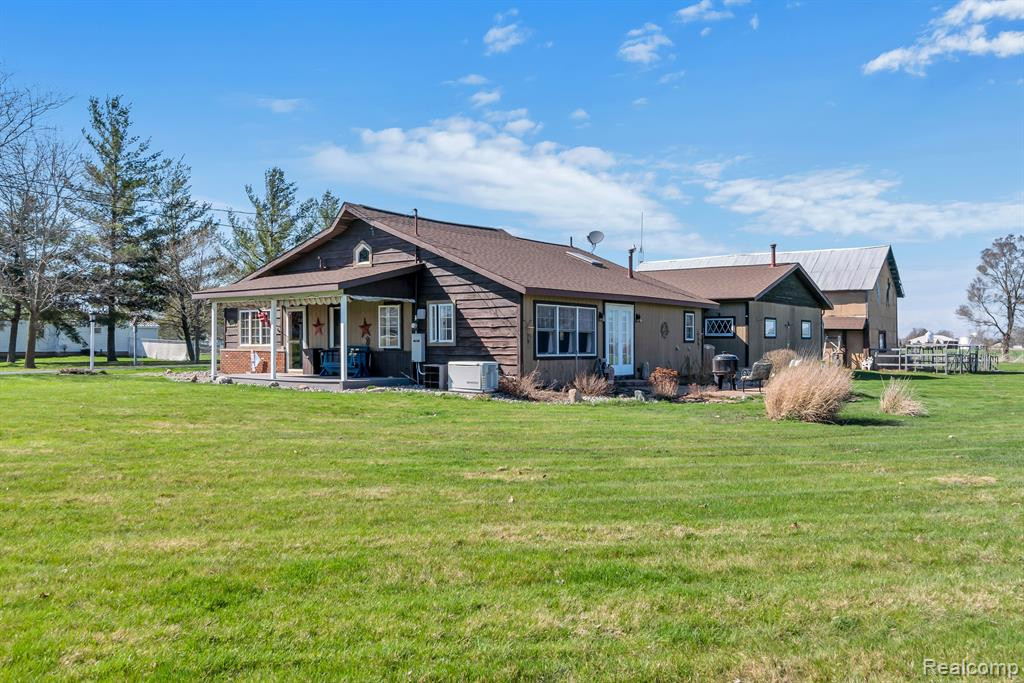 3854 Peet Road, New Lothrop, MI 48460 — Photo 5