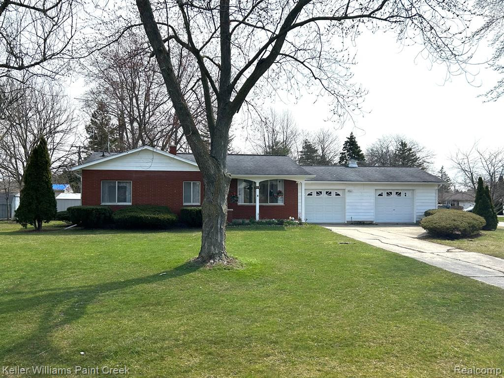 530 N WALKER Street, Capac, MI 48014 — Photo 2
