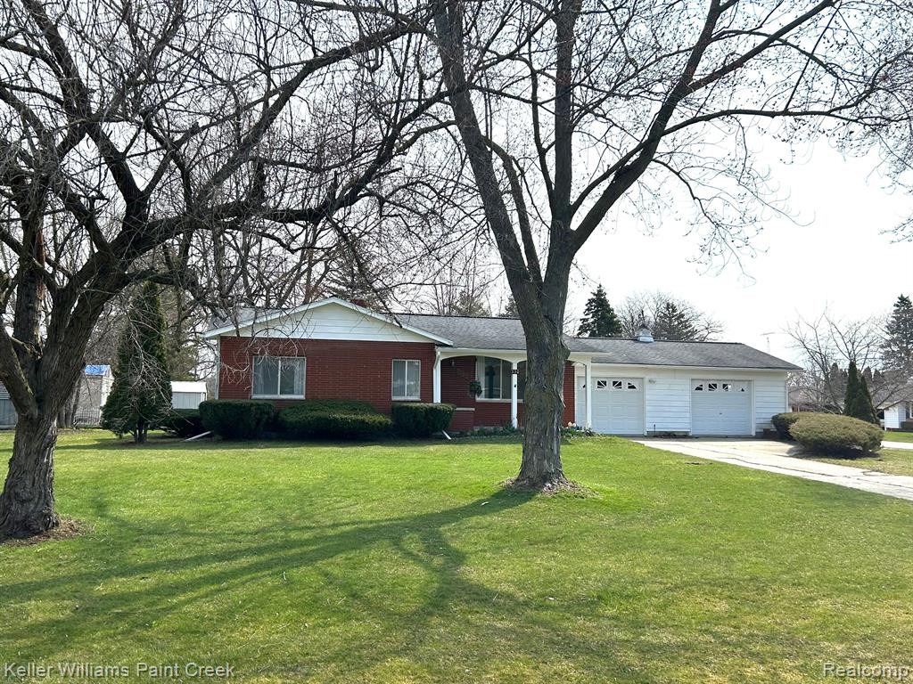 530 N WALKER Street, Capac, MI 48014 — Photo 3