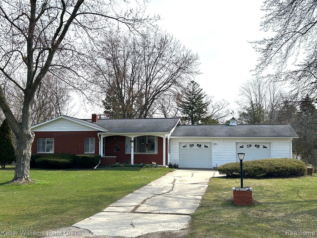 530 N WALKER Street, Capac, MI 48014 — Photo 4
