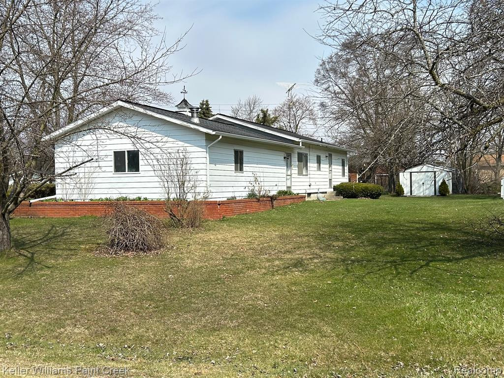 530 N WALKER Street, Capac, MI 48014 — Photo 16