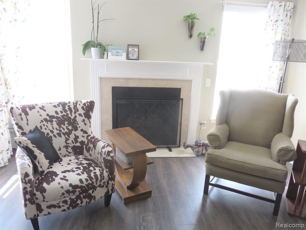 5584 PINE AIRES Drive, Sterling Heights, MI 48314 — Photo 7