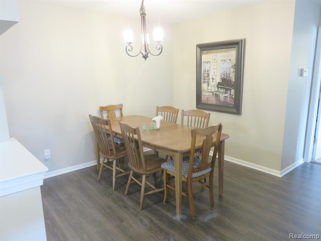5584 PINE AIRES Drive, Sterling Heights, MI 48314 — Photo 8