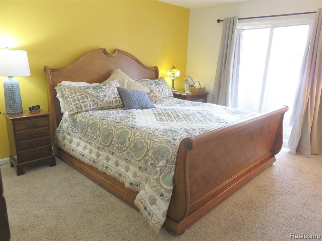 5584 PINE AIRES Drive, Sterling Heights, MI 48314 — Photo 13
