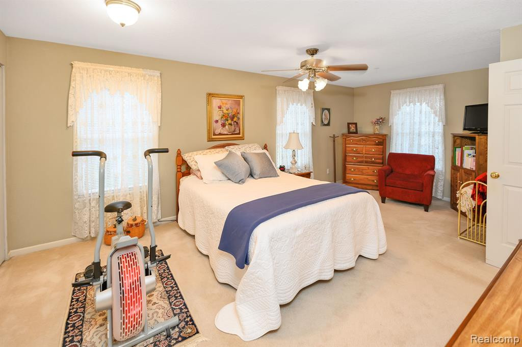 1135 CURZON Court, 203, Howell, MI 48843 — Photo 22