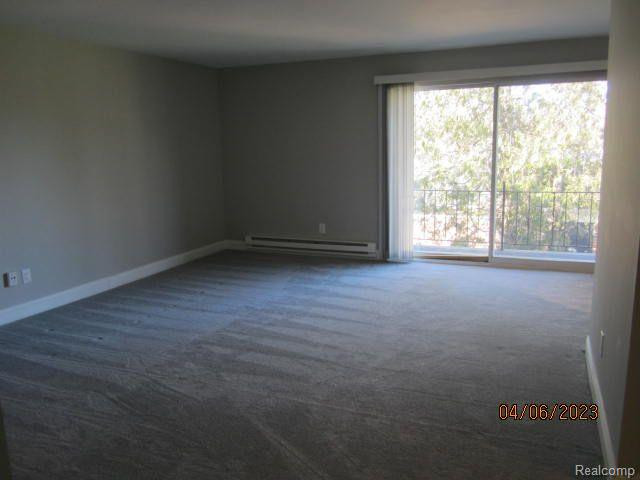 1866 COLONIAL VILLAGE Way, 4, Waterford, MI 48328 — Photo 7