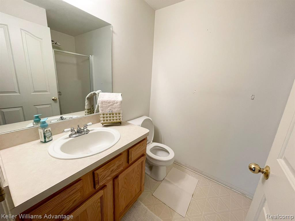 601 RAVENCREST Lane, Westland, MI — Photo 20
