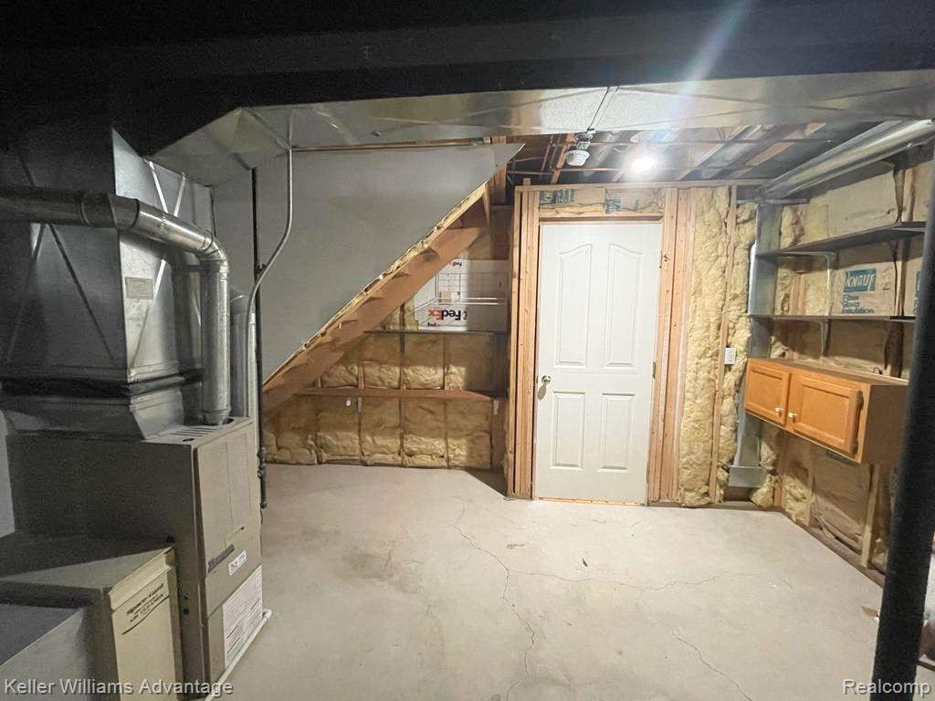 601 RAVENCREST Lane, Westland, MI — Photo 21
