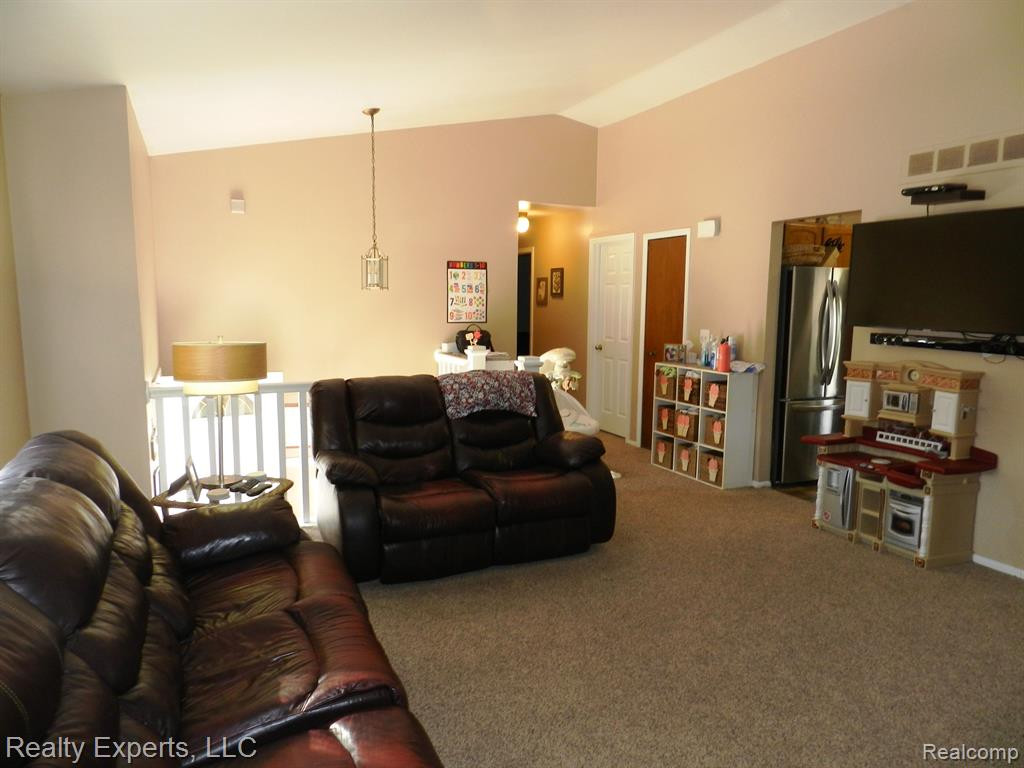 5980 HUNTINGTON Drive, Ypsilanti, MI 48197 — Photo 4