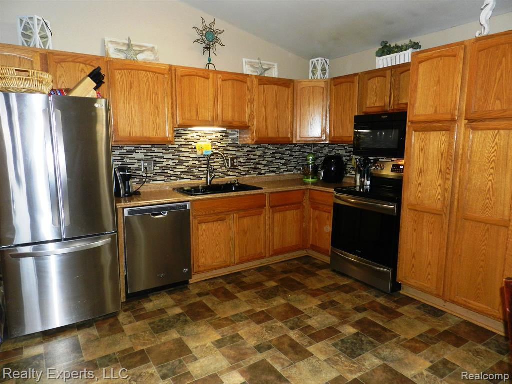 5980 HUNTINGTON Drive, Ypsilanti, MI 48197 — Photo 8
