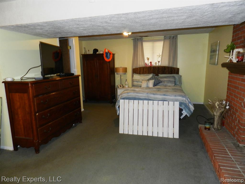 5980 HUNTINGTON Drive, Ypsilanti, MI 48197 — Photo 22