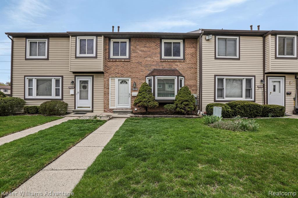 38086 CAROLON Boulevard, Westland, MI — Photo 2