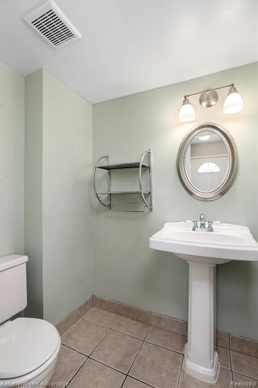 38086 CAROLON Boulevard, Westland, MI — Photo 5