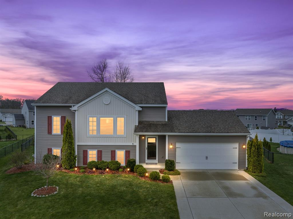 3673 WESCOTT, Howell, MI 48855 — front exterior