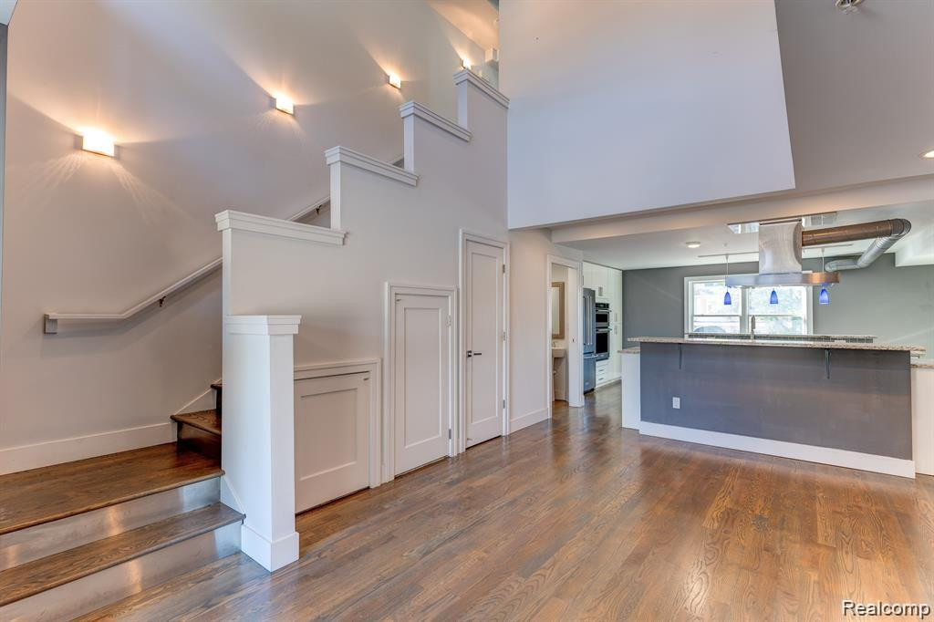 638 W 11 MILE Road, Royal Oak, MI 48067 — Photo 5