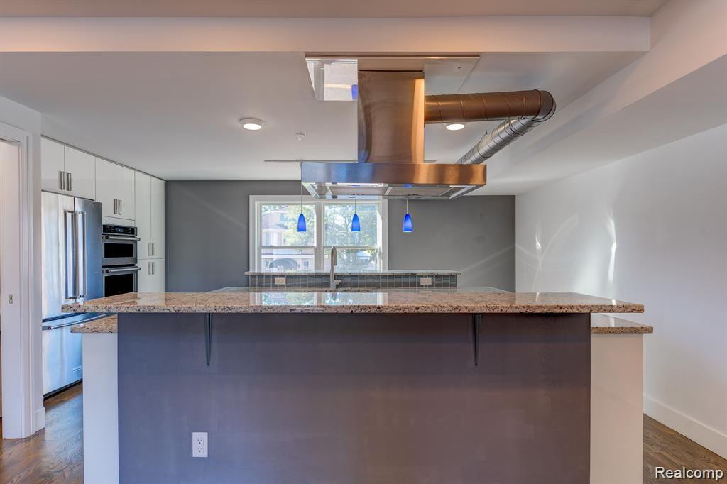 638 W 11 MILE Road, Royal Oak, MI 48067 — Photo 6