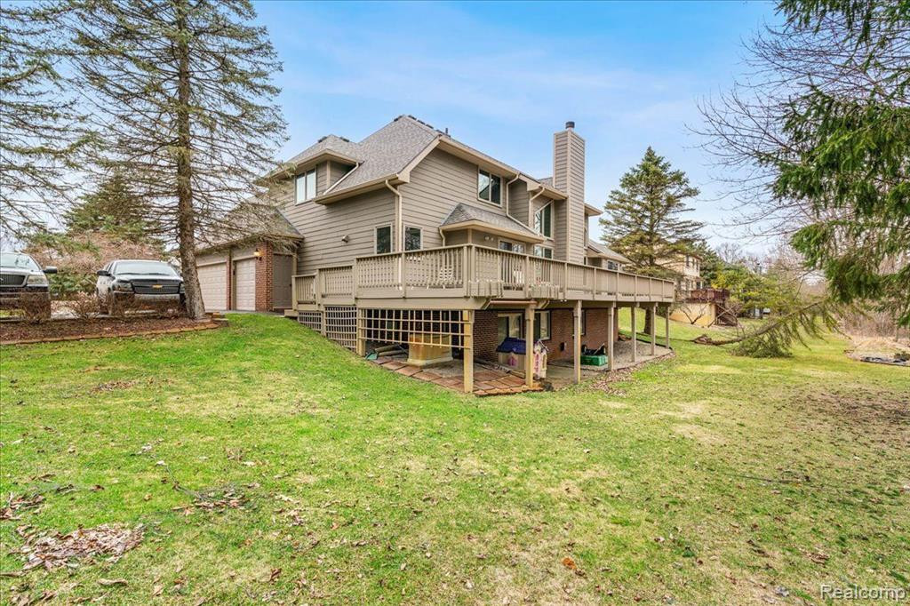 10171 ROYCE Drive, South Lyon, MI 48178 — Photo 2