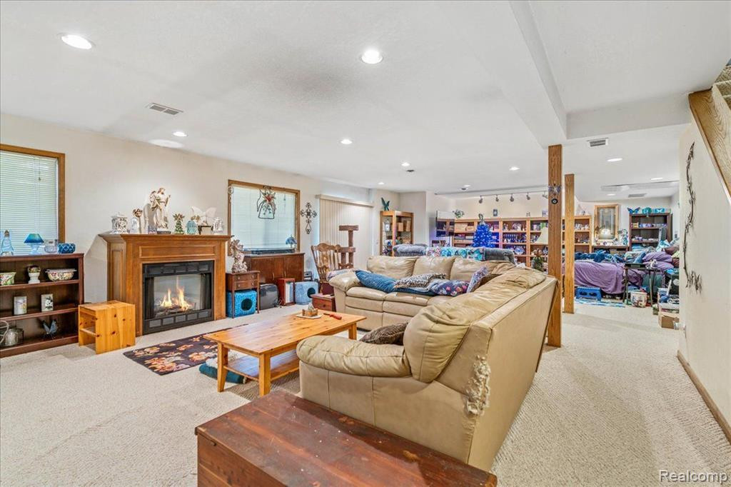 10171 ROYCE Drive, South Lyon, MI 48178 — Photo 11