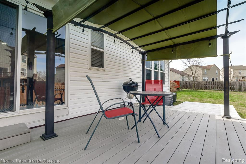 6261 MAPLEHURST Drive, Ypsilanti, MI 48197 — Photo 15