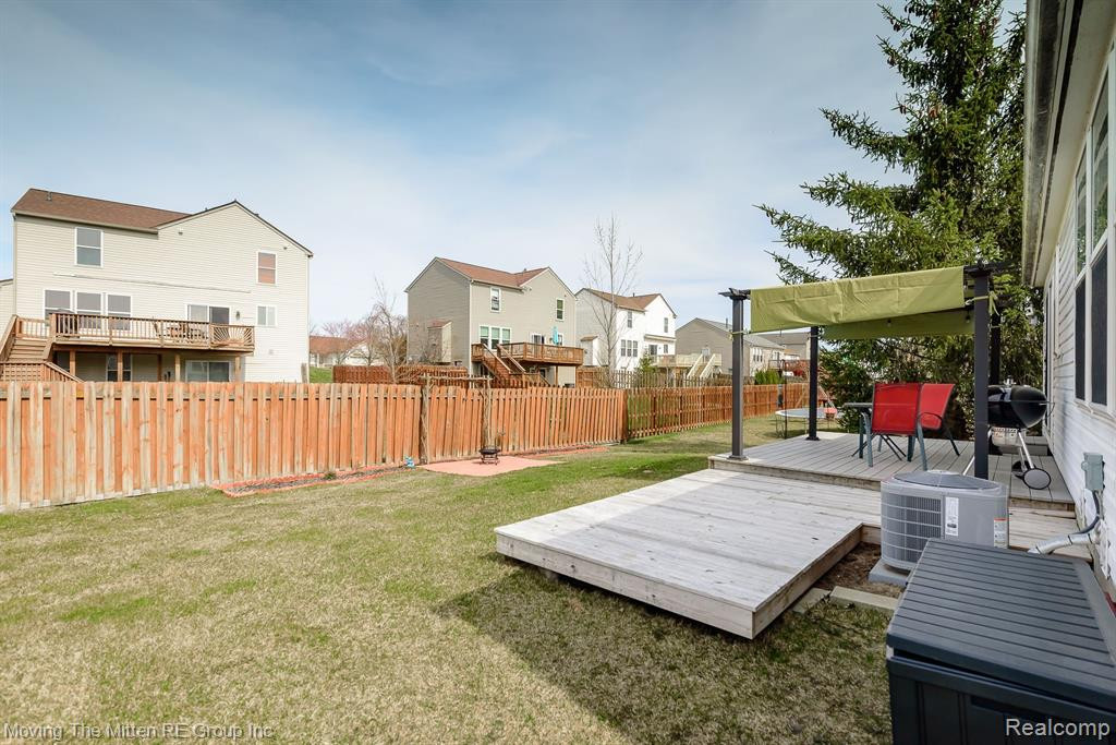 6261 MAPLEHURST Drive, Ypsilanti, MI 48197 — Photo 44